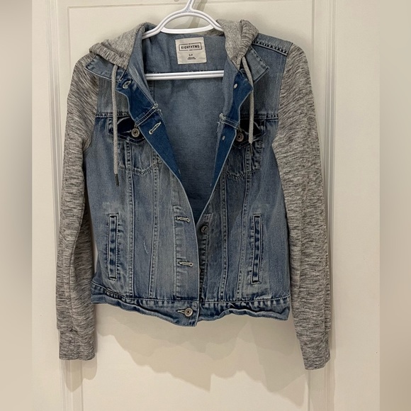 Jean Jacket - Picture 1 of 2